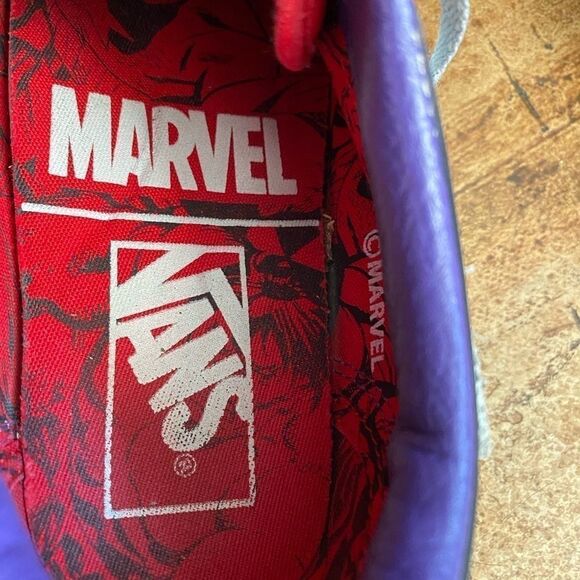 COLLECTOR’S Vans Old Skool Marvel What The Avengers suede low top sneakers - Picture 6 of 13